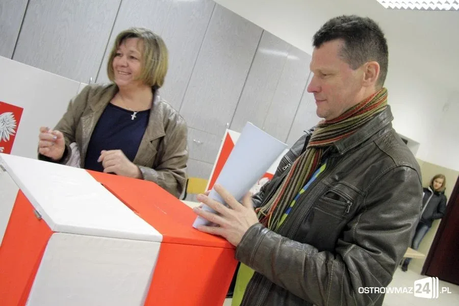 Ostrowiacy poszli do urn wyborczych (zdjęcia)