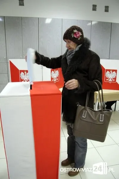 Ostrowiacy poszli do urn wyborczych (zdjęcia)