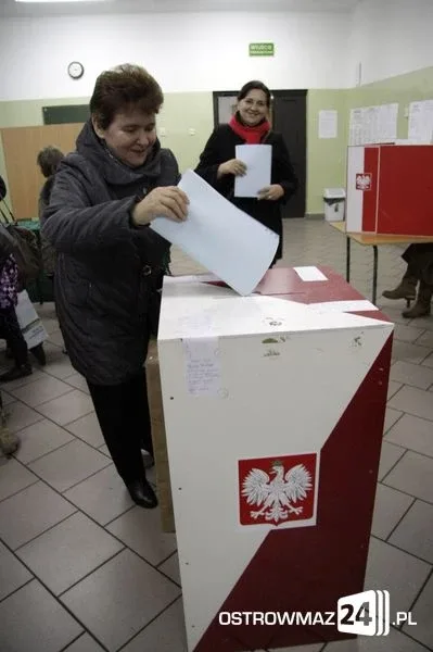 Ostrowiacy poszli do urn wyborczych (zdjęcia)