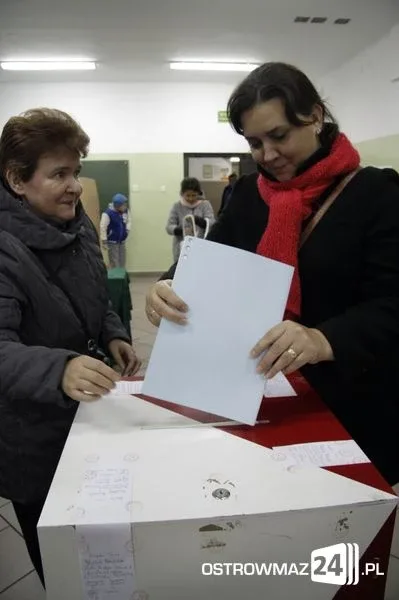 Ostrowiacy poszli do urn wyborczych (zdjęcia)