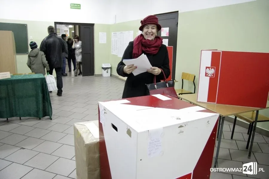 Ostrowiacy poszli do urn wyborczych (zdjęcia)
