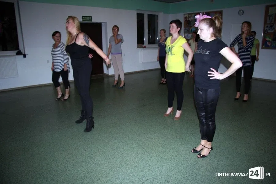 Burleska w ostrowskim domu kultury (zdjęcia)