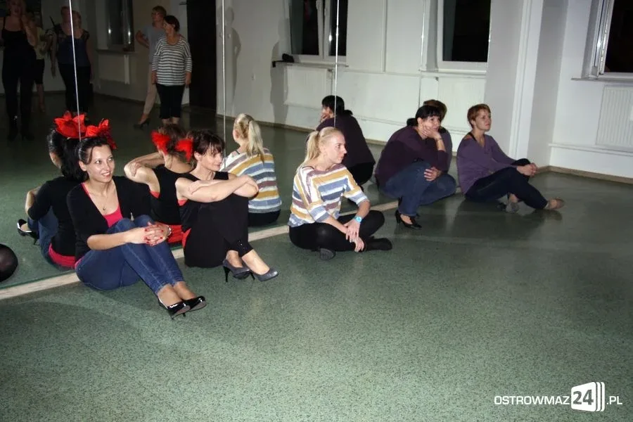 Burleska w ostrowskim domu kultury (zdjęcia)