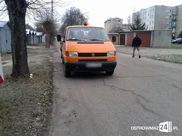 Kolizja na ul. Lipowej w Ostrowi Maz. (zdjęcia, wideo)