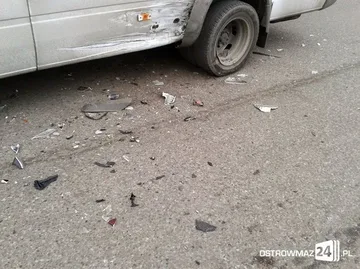 Kolizja na ul. Lipowej w Ostrowi Maz. (zdjęcia, wideo)