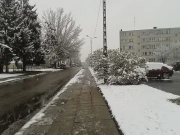 Pierwszy śnieg w Ostrowi Maz. i powiecie (zdjęcia)