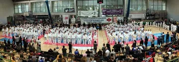 11 medali ostrowskich karateków w Józefowie (zdjęcia)