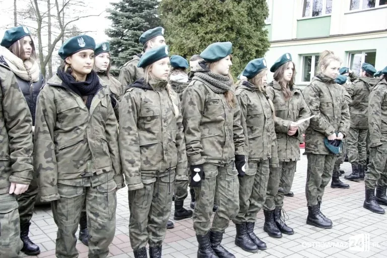 Mundurówki na survivalu w Broku (zdjęcia)