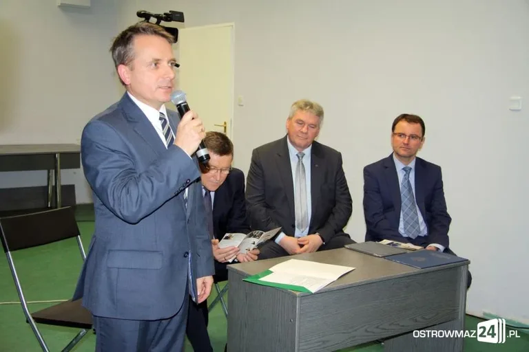 Debata przed II turą wyborów w Ostrowi Maz. (zdjęcia)