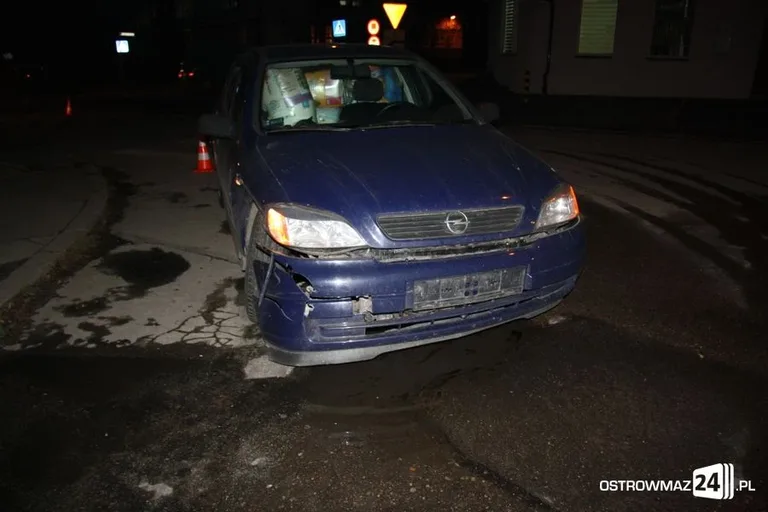 Kolizja opla i daewoo przy sądzie (zdjęcia)