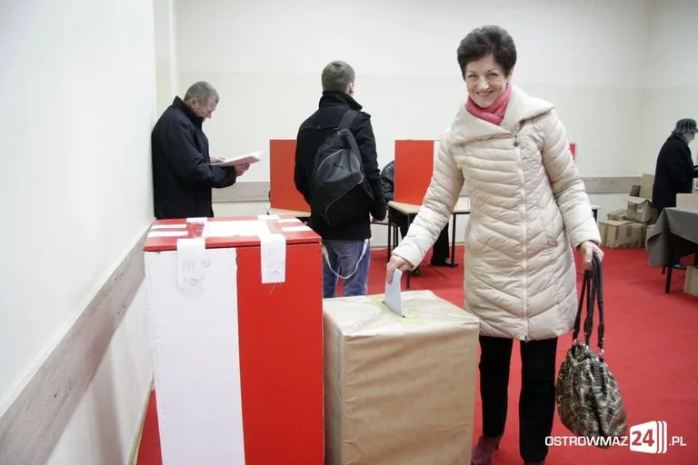 Ostrowiacy poszli do urn wyborczych (zdjęcia)