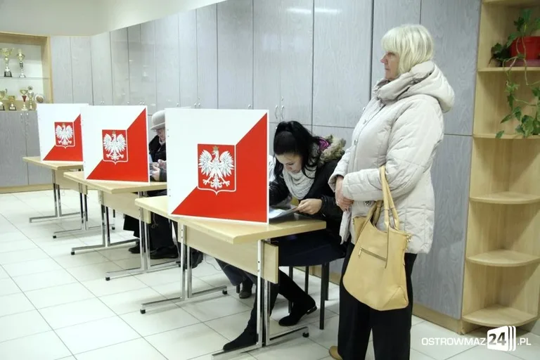 Ostrowiacy poszli do urn wyborczych (zdjęcia)