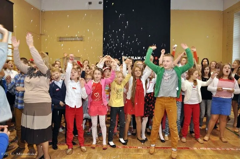 'Kocham Cię Polsko' w ostrowskiej szkole (zdjęcia)