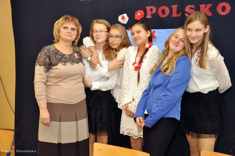 'Kocham Cię Polsko' w ostrowskiej szkole (zdjęcia)