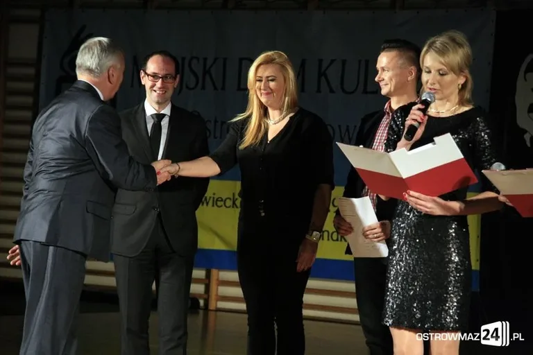 Beton i Zament nagrodzone (zdjęcia, wideo)