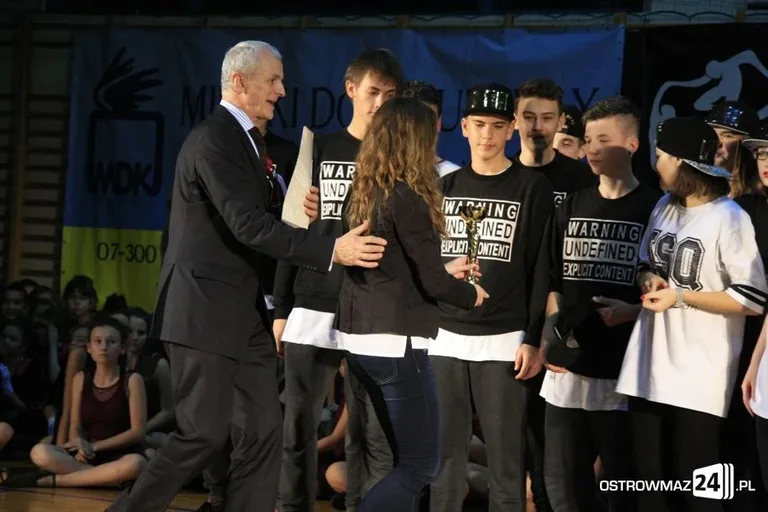 Beton i Zament nagrodzone (zdjęcia, wideo)