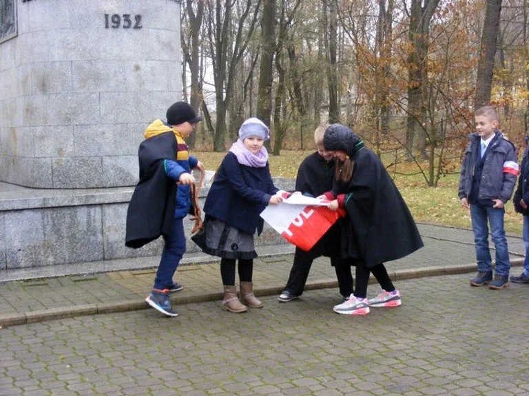 Obchody Święta Niepodległości w 'Czwórce' (zdjęcia)