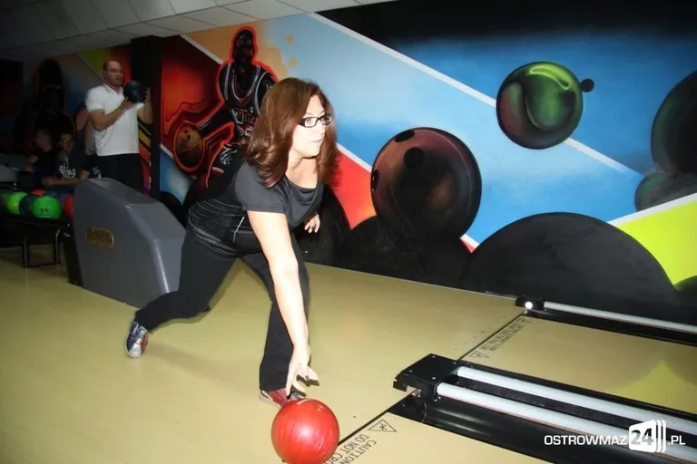 Ruszyły zakładówki bowlingowe (zdjęcia)