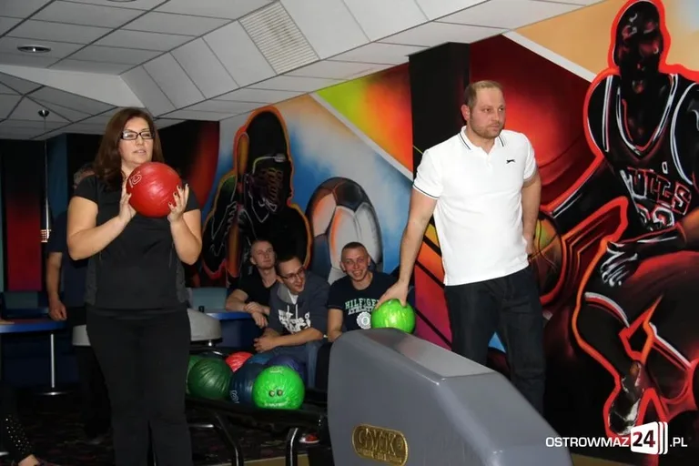 Ruszyły zakładówki bowlingowe (zdjęcia)