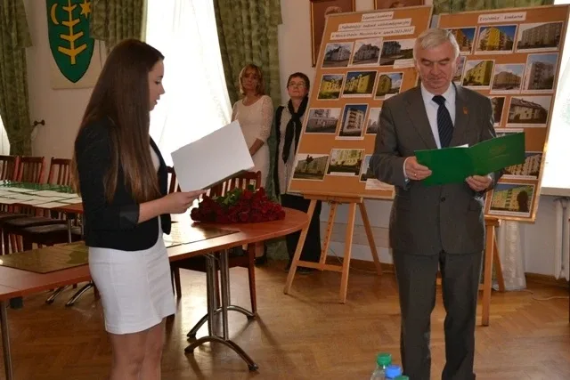 Najładniejszy budynek kondygnacyjny w Ostrowi Maz.