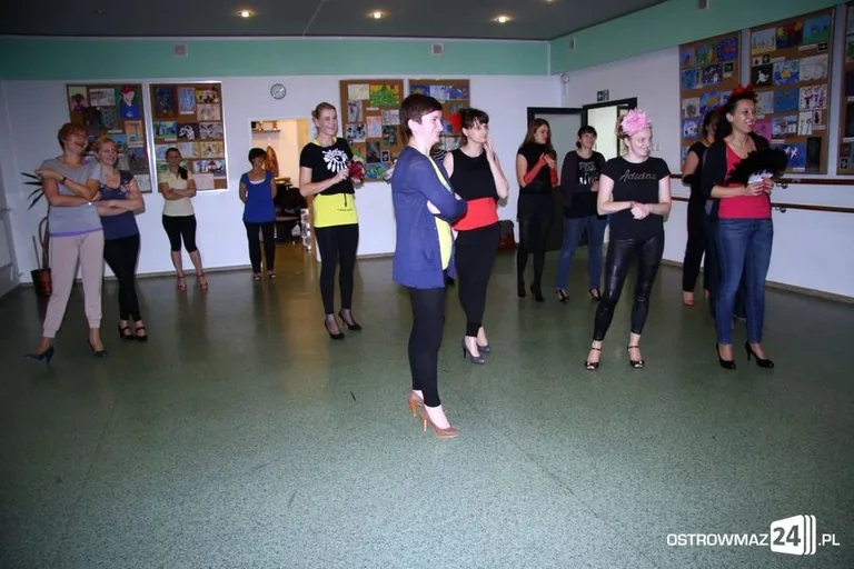 Burleska w ostrowskim domu kultury (zdjęcia)