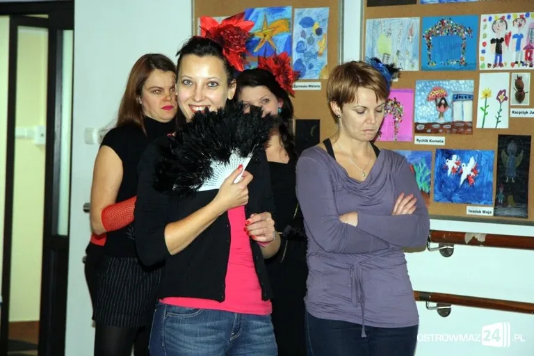 Burleska w ostrowskim domu kultury (zdjęcia)