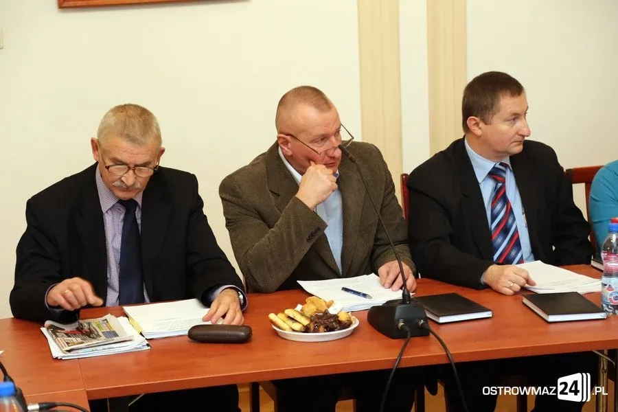 Radni jednogłośnie uchwalili budżet (zdjęcia, wideo)