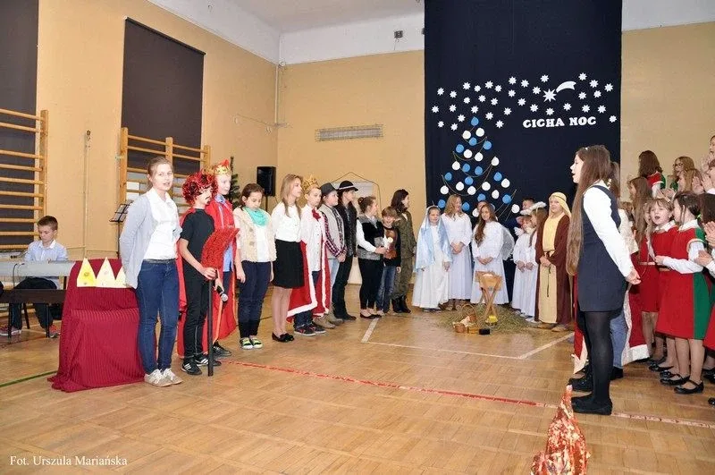 Jasełka w ostrowskiej szkole (zdjęcia)