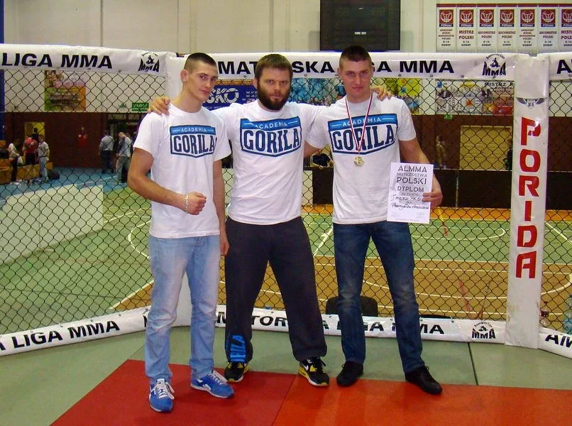 Złoto w MMA ostrowskiego 'goryla' (zdjęcia)