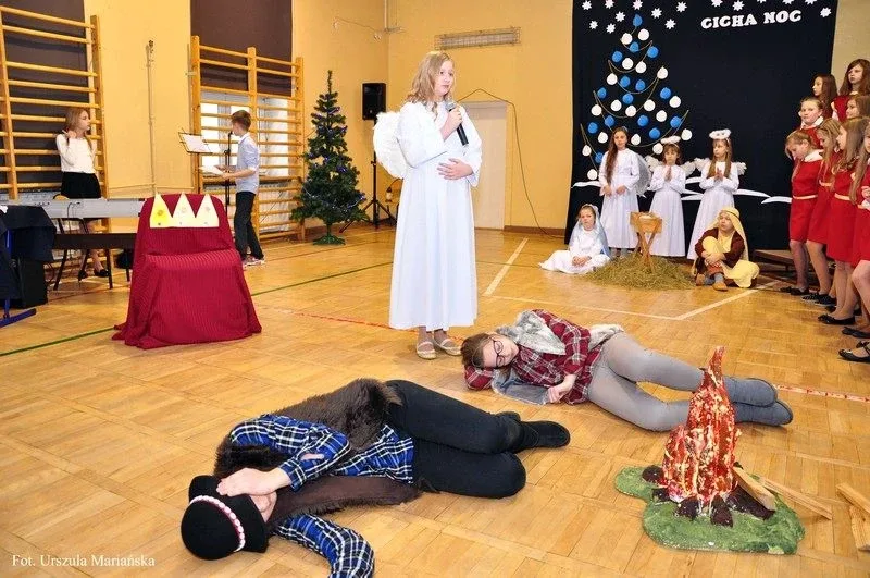 Jasełka w ostrowskiej szkole (zdjęcia)
