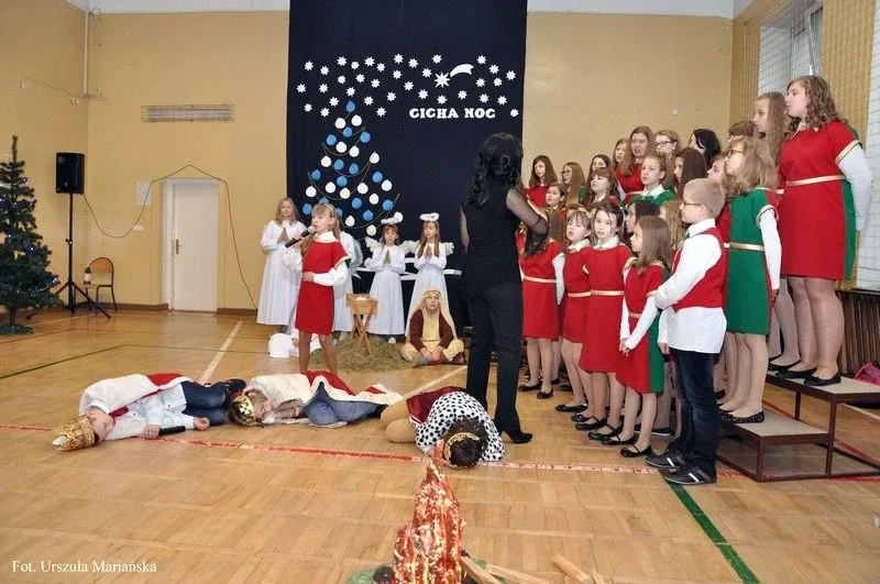 Jasełka w ostrowskiej szkole (zdjęcia)