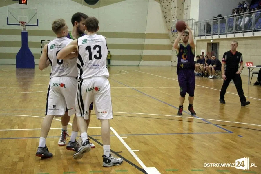 OKK Sokół wygrywa z MKS Skierniewice (zdjęcia)
