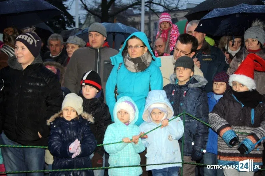Ostrowianie spotkali się z Mikołajem (zdjęcia)