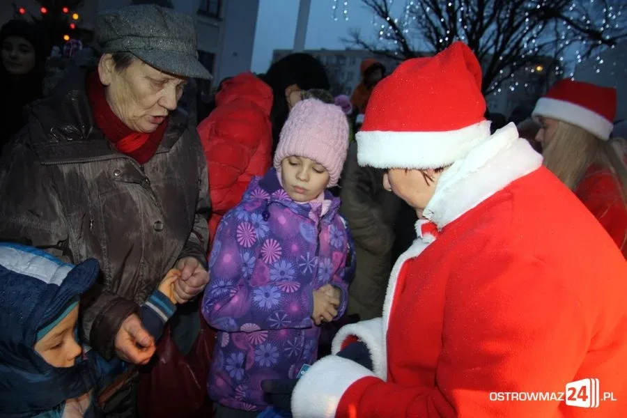 Ostrowianie spotkali się z Mikołajem (zdjęcia)