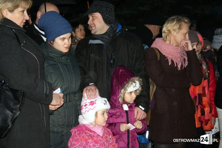 Ostrowianie spotkali się z Mikołajem (zdjęcia)