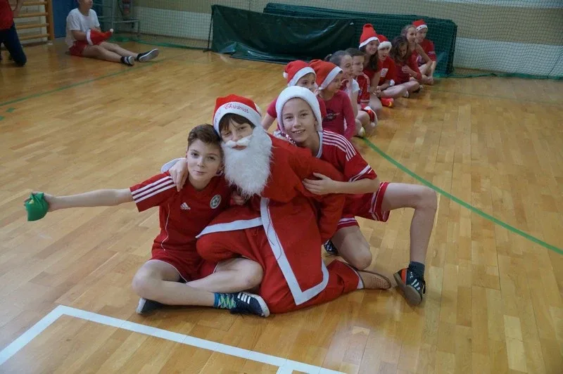 Mikołajkowy Turniej Sportowy (zdjęcia)