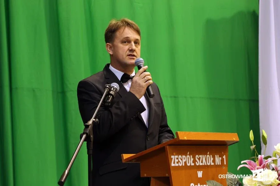 Uczniowie z powiatu nagrodzeni (zdjęcia, wideo)