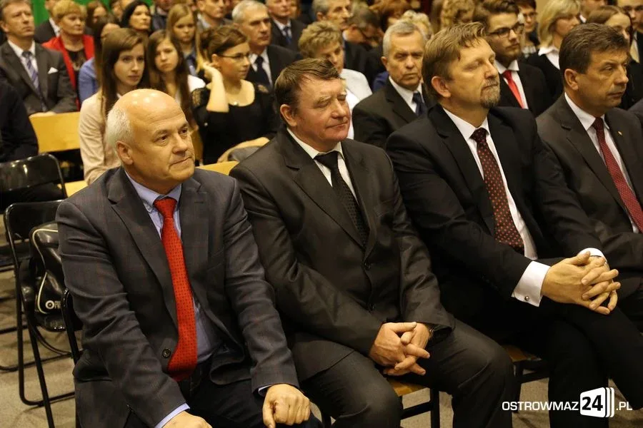 Uczniowie z powiatu nagrodzeni (zdjęcia, wideo)