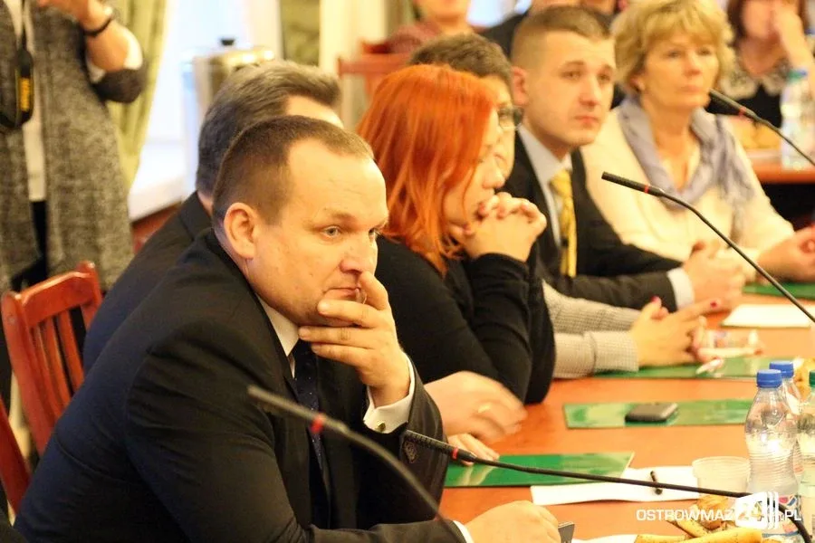 Rada miasta z nowym przewodniczącym (zdjęcia, wideo)