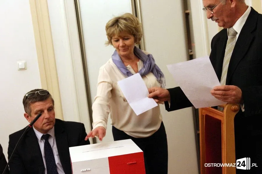 Rada miasta z nowym przewodniczącym (zdjęcia, wideo)