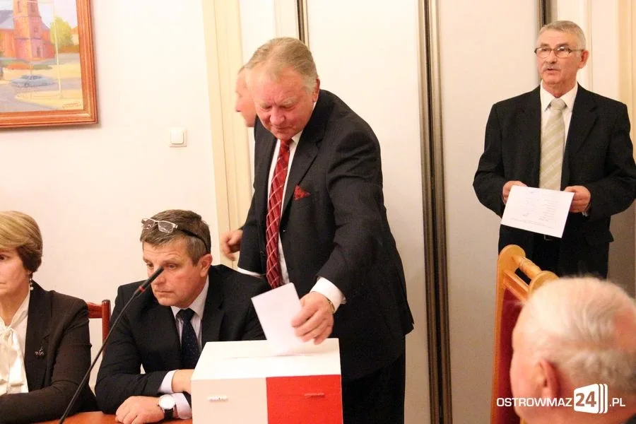 Rada miasta z nowym przewodniczącym (zdjęcia, wideo)