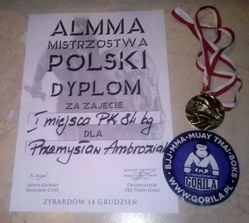 Złoto w MMA ostrowskiego 'goryla' (zdjęcia)