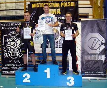 Złoto w MMA ostrowskiego 'goryla' (zdjęcia)