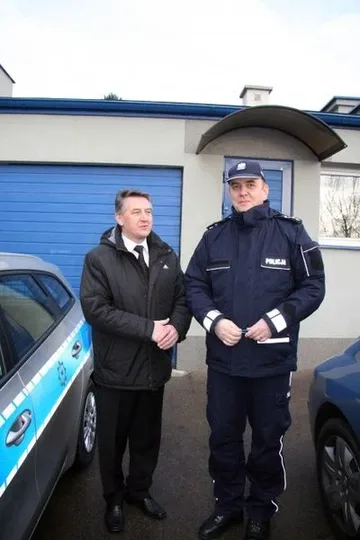 Nowy radiowóz w ostrowskiej komendzie (zdjęcia)