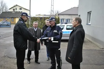 Nowy radiowóz policyjny w Nurze (zdjęcia)