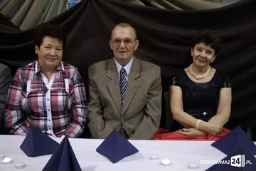 Andrzejkowe wróżby słuchaczy UTW (zdjęcia)