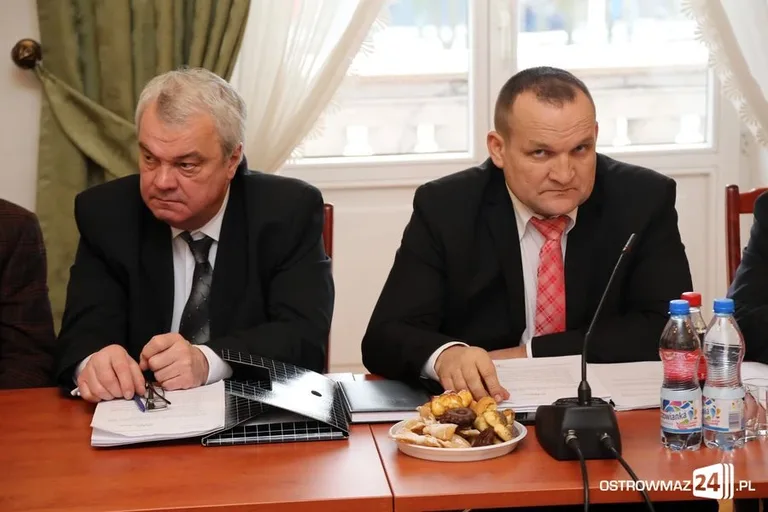 Radni jednogłośnie uchwalili budżet (zdjęcia, wideo)