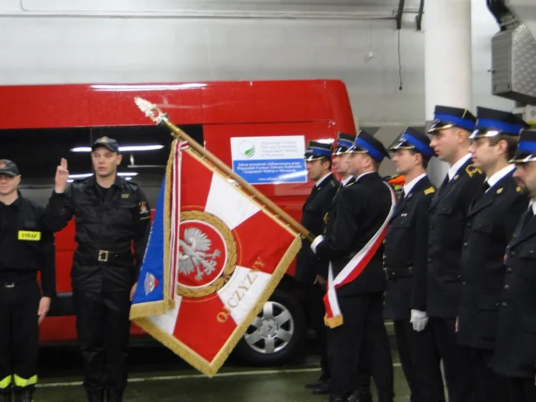Ślubowanie nowych strażaków (zdjęcia)