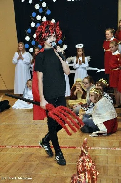 Jasełka w ostrowskiej szkole (zdjęcia)