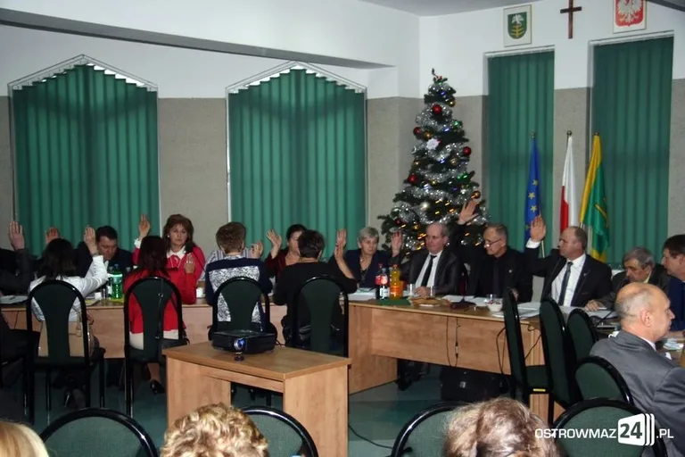 Wójt Brzostek zarobi 12 tys. zł (zdjęcia)
